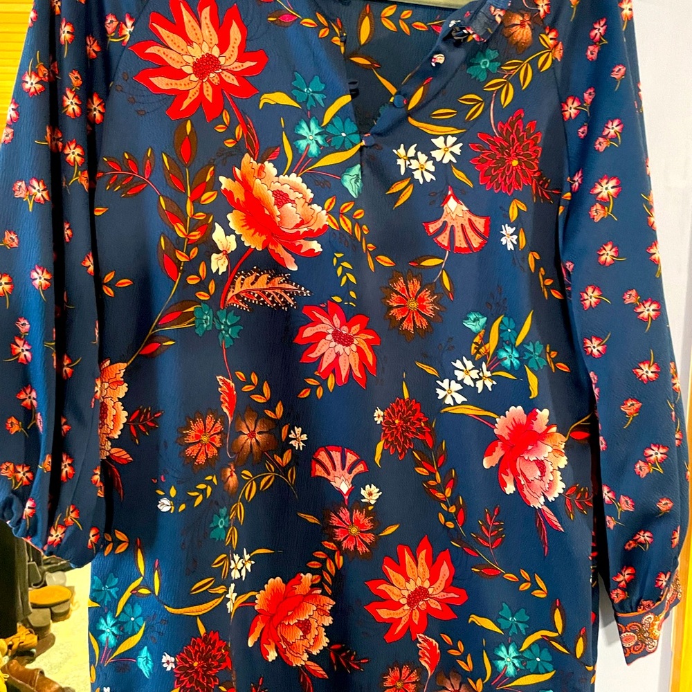 Beautiful flowered work dress!